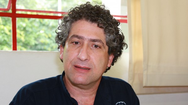 Gil Jardim, maestro da Orquestra de Câmara da USP – OCAM