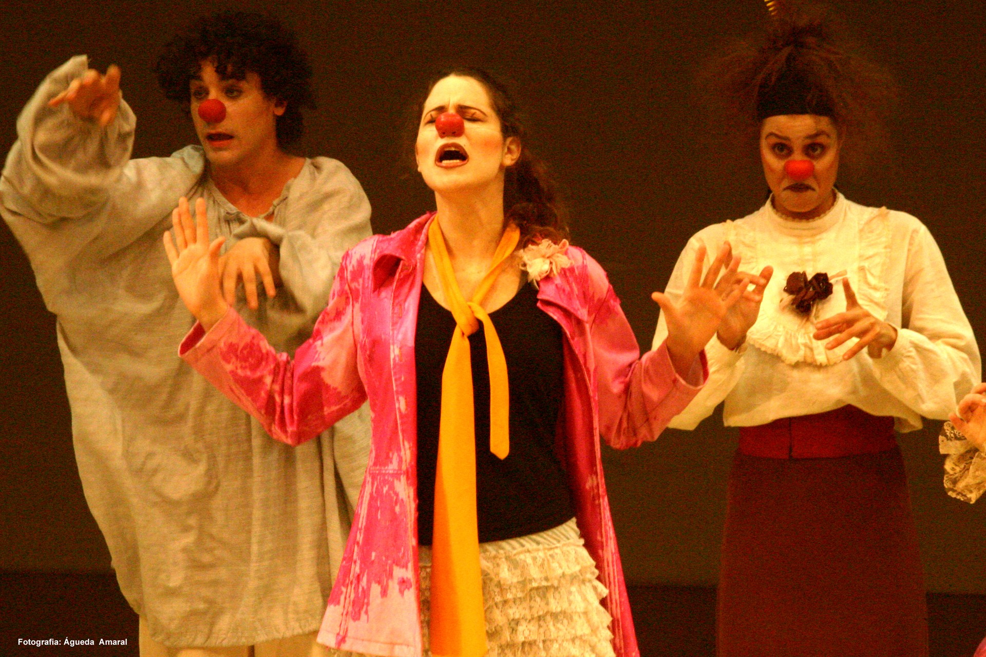 jussara é professora de teatro educa