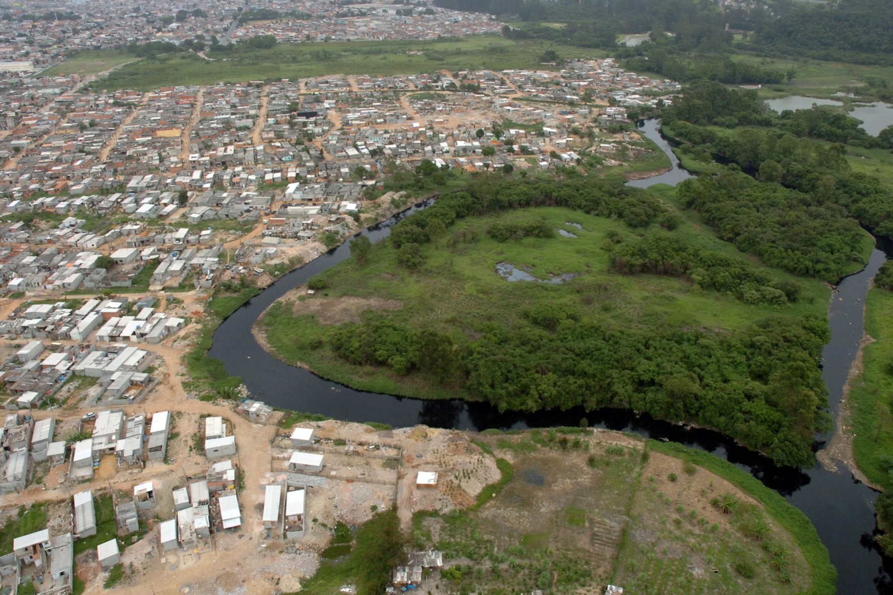 Várzea do Rio Tietê na região de São Miguel Paulista, São Paulo, SP