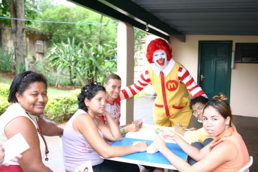 Visita de Ronald McDonald ao GACC de Ribeirão Preto, 2011